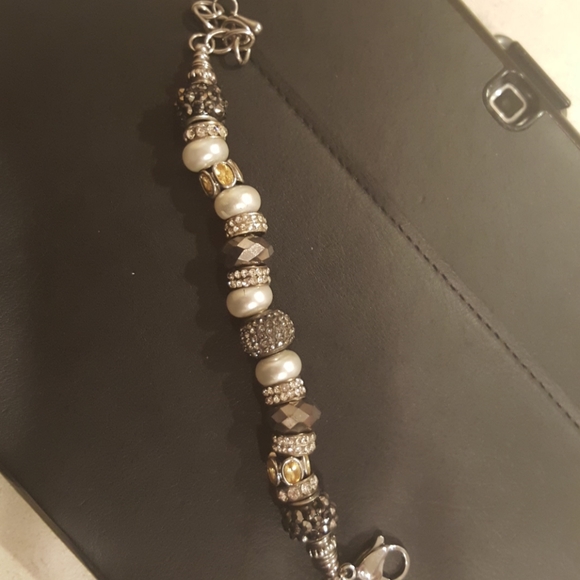 Jewelry - Picture 6 of 7